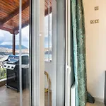 Capital Sea View House *