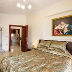 Capital Sea View House *