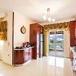 Capital Sea View House 卡尔帕索斯