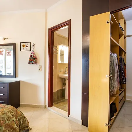 Capital Sea View House Daire Kerpe