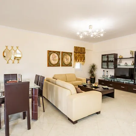 Capital Sea View House Daire