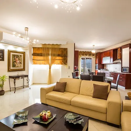 Capital Sea View House *