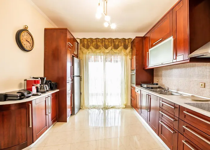 Capital Sea View House *